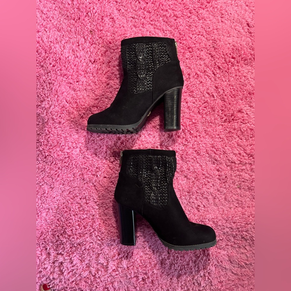 Well worn Juicy Couture Faux Suede & Cable Knit Block Heels Black Booties